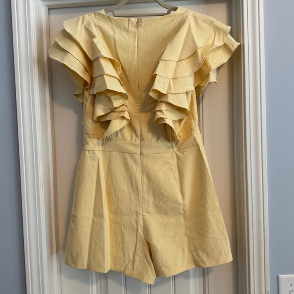 NEW She + Sky Medium Yellow Ruffle Romper ~ Feminine Flirty Coquette - Picture 2 of 8